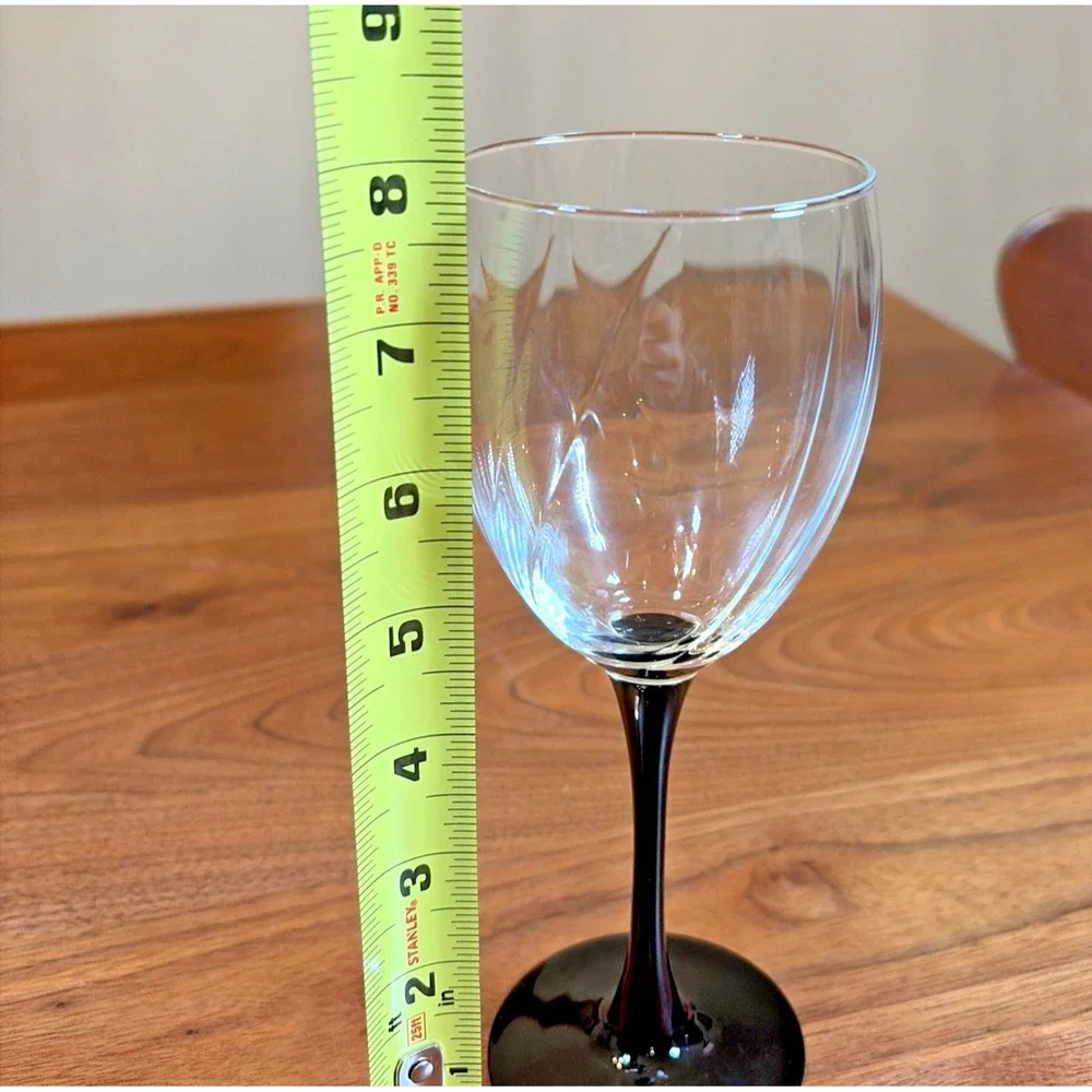 4 VTG Luminarc Black Stem Wine Glasses Festival 10.5 oz Goblets Clear Swirl Goth